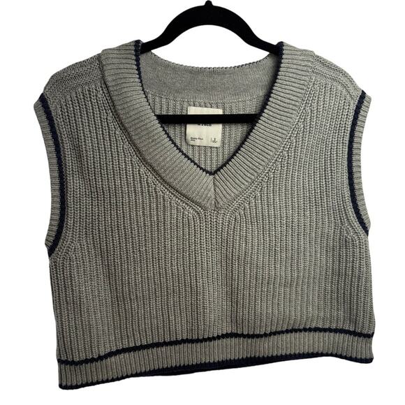 Abercrombie & Fitch Sleeveless Thick Sweater Knit Cropped Vest Gray/Navy - Small - Picture 1 of 4